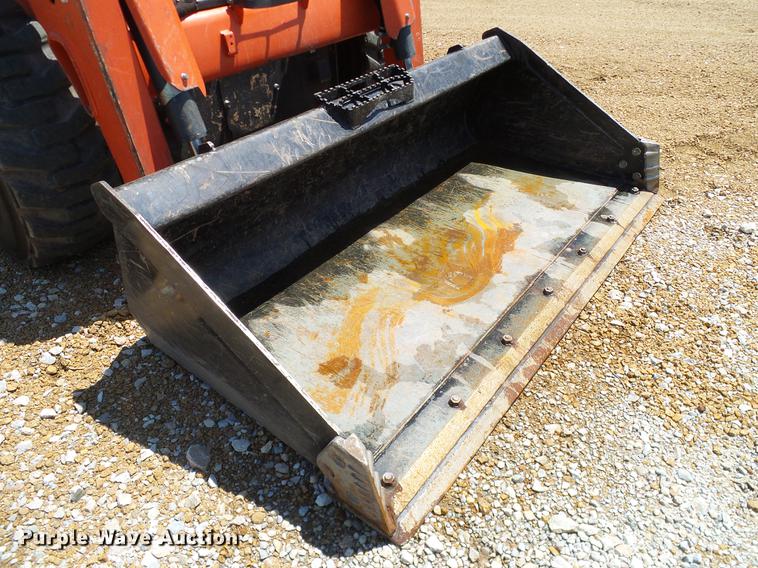 image for item DD1289 2016 Kubota SSV75 skid steer