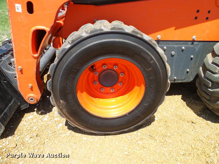 image for item DD1289 2016 Kubota SSV75 skid steer