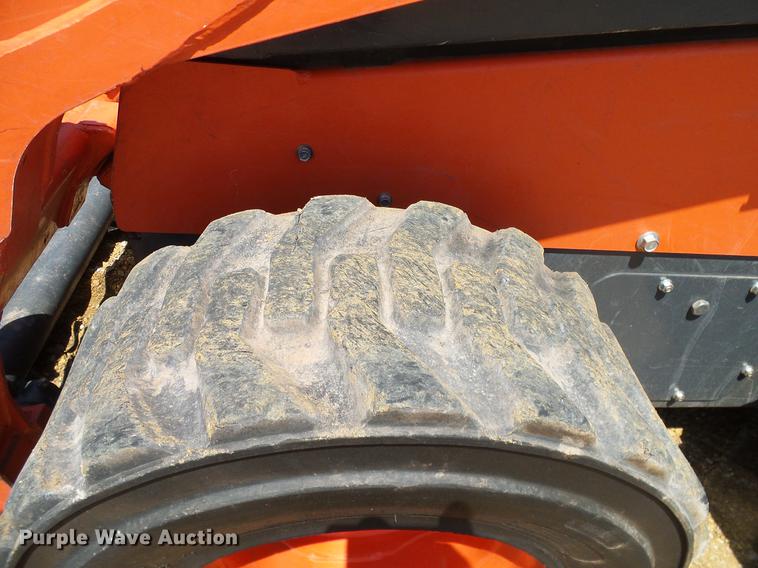 image for item DD1289 2016 Kubota SSV75 skid steer