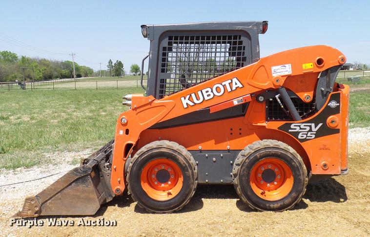 image for item DD1290 2016 Kubota SSV65 skid steer