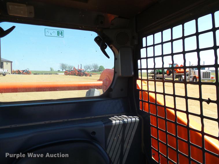 image for item DD1290 2016 Kubota SSV65 skid steer