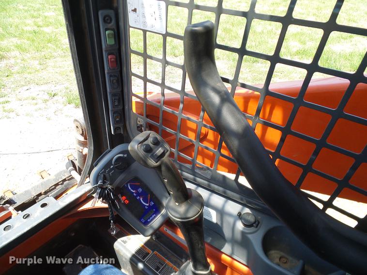 image for item DD1290 2016 Kubota SSV65 skid steer