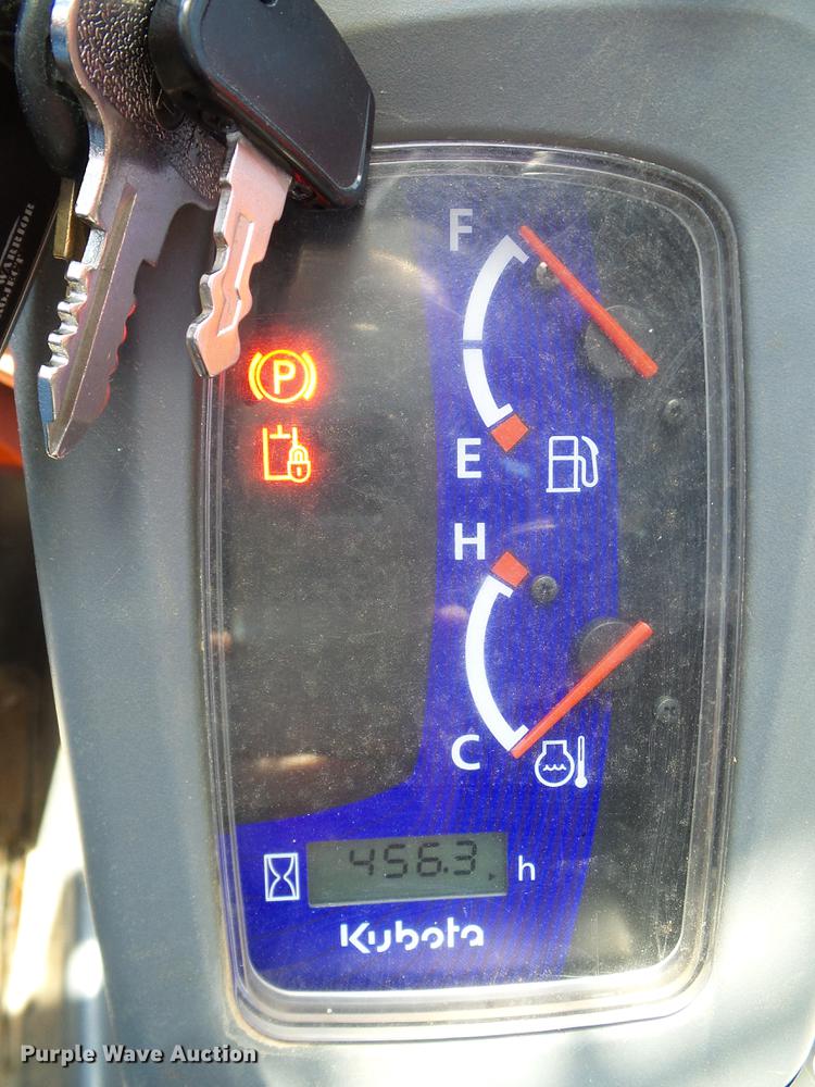 image for item DD1290 2016 Kubota SSV65 skid steer