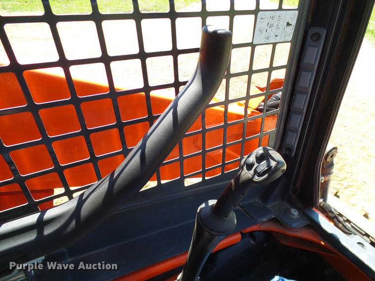 image for item DD1290 2016 Kubota SSV65 skid steer