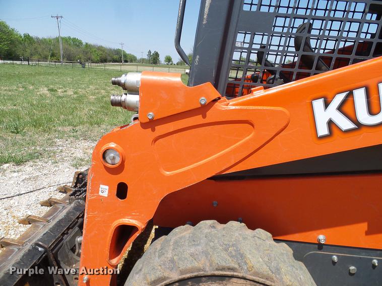 image for item DD1290 2016 Kubota SSV65 skid steer