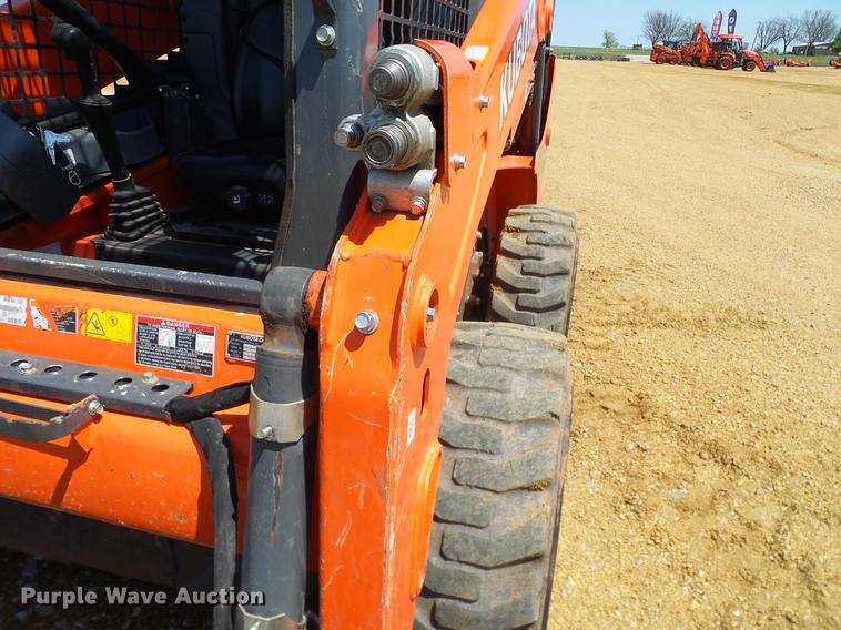 image for item DD1290 2016 Kubota SSV65 skid steer