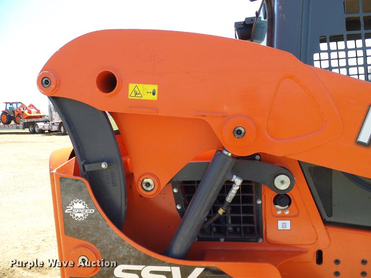 image for item DD1290 2016 Kubota SSV65 skid steer