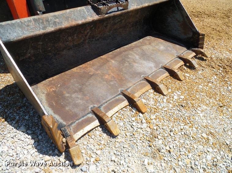 image for item DD1290 2016 Kubota SSV65 skid steer