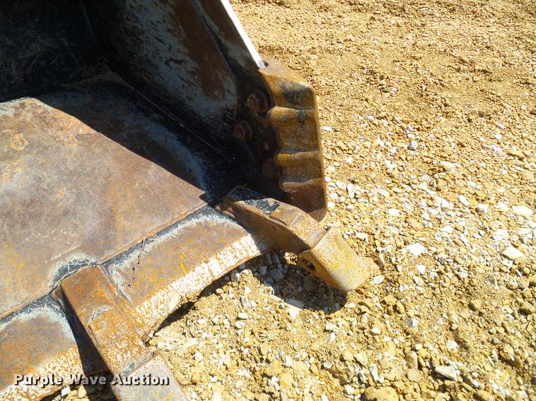 image for item DD1290 2016 Kubota SSV65 skid steer