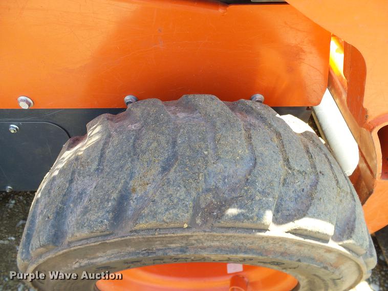 image for item DD1290 2016 Kubota SSV65 skid steer