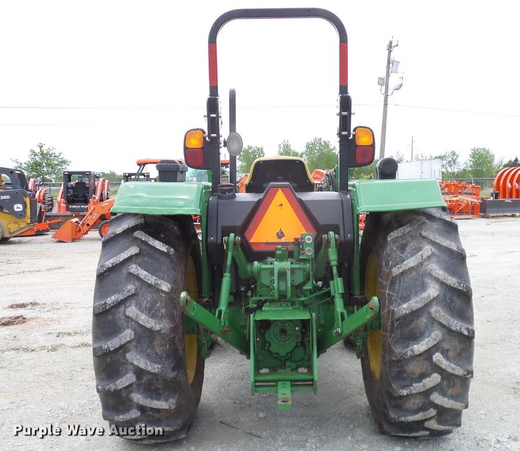 image for item DD8168 2013 John Deere 5065E MFWD tractor