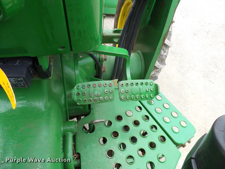 image for item DD8168 2013 John Deere 5065E MFWD tractor