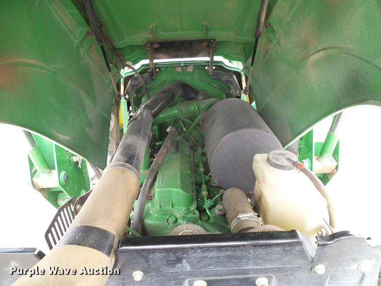 image for item DD8168 2013 John Deere 5065E MFWD tractor