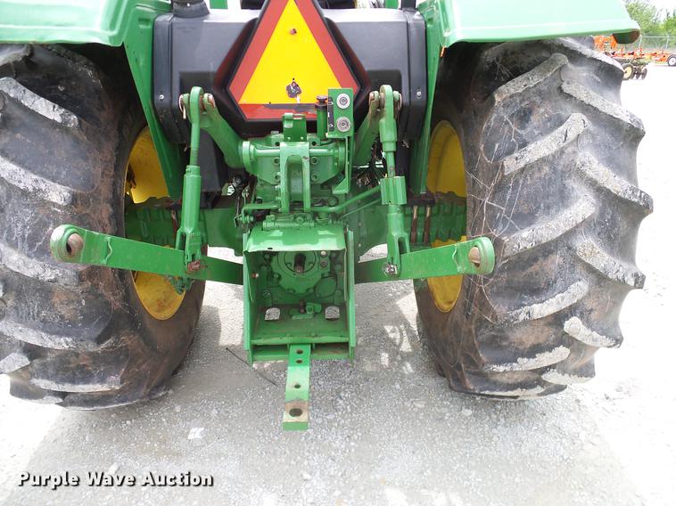 image for item DD8168 2013 John Deere 5065E MFWD tractor