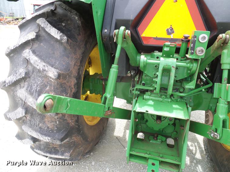 image for item DD8168 2013 John Deere 5065E MFWD tractor