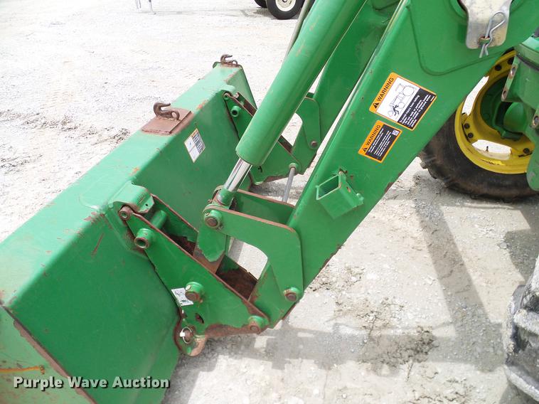 image for item DD8168 2013 John Deere 5065E MFWD tractor