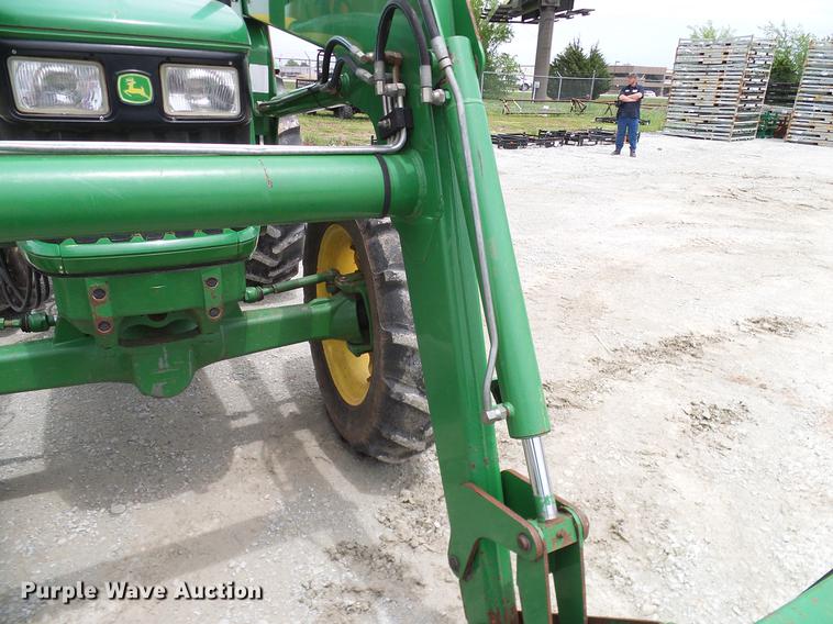 image for item DD8168 2013 John Deere 5065E MFWD tractor