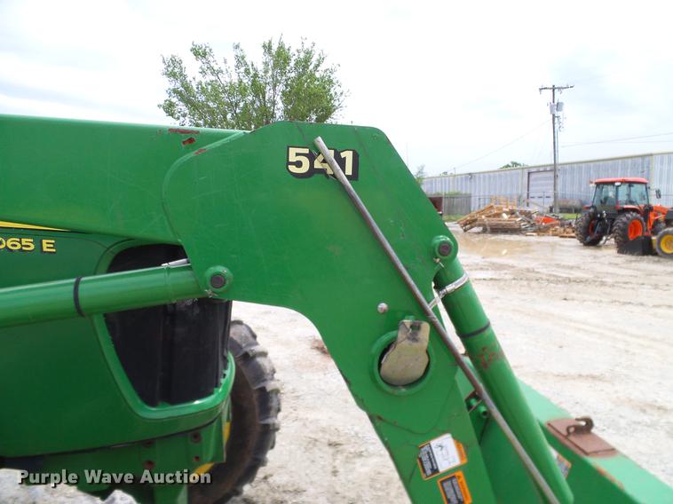 image for item DD8168 2013 John Deere 5065E MFWD tractor