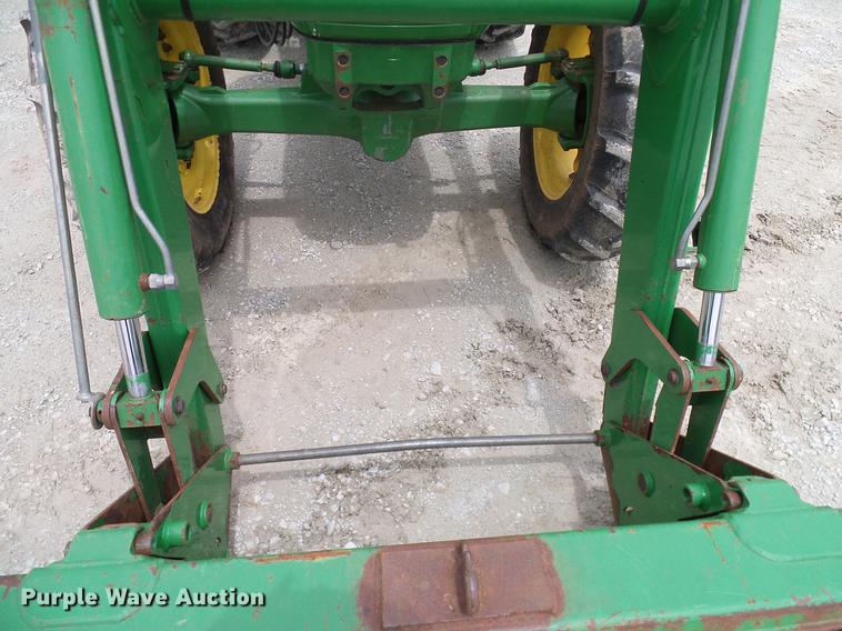 image for item DD8168 2013 John Deere 5065E MFWD tractor