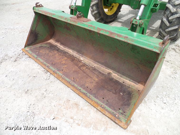 image for item DD8168 2013 John Deere 5065E MFWD tractor