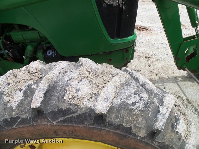 image for item DD8168 2013 John Deere 5065E MFWD tractor