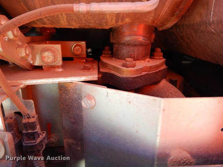 image for item EI9016 2016 Kubota L3901 MFWD tractor