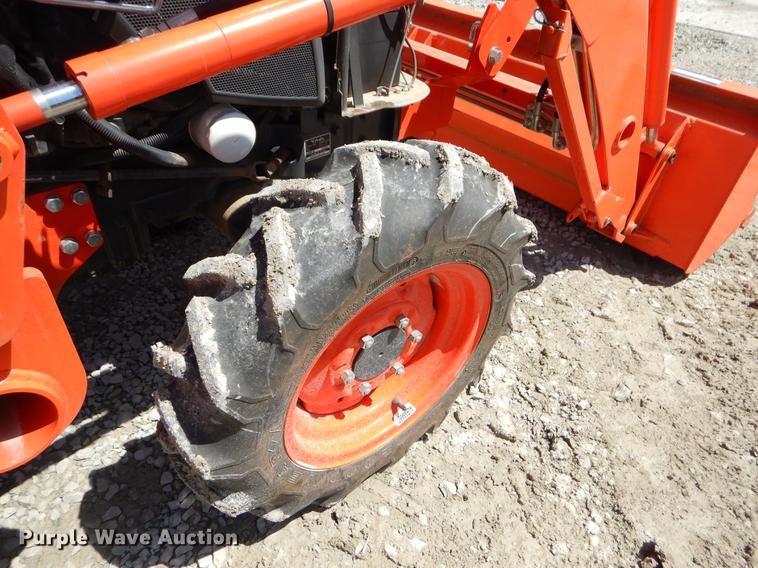 image for item EI9016 2016 Kubota L3901 MFWD tractor