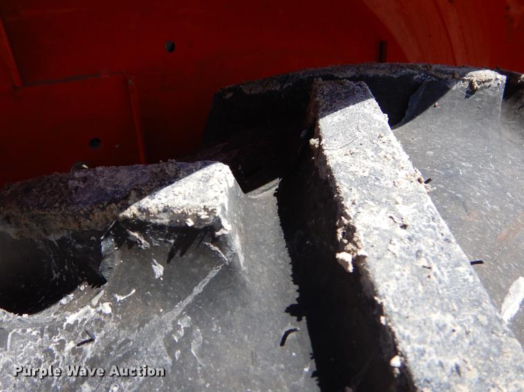 image for item EI9016 2016 Kubota L3901 MFWD tractor