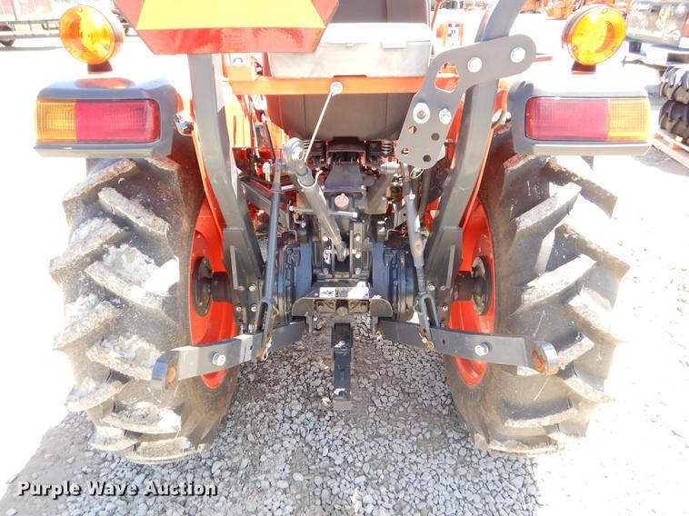 image for item EI9016 2016 Kubota L3901 MFWD tractor