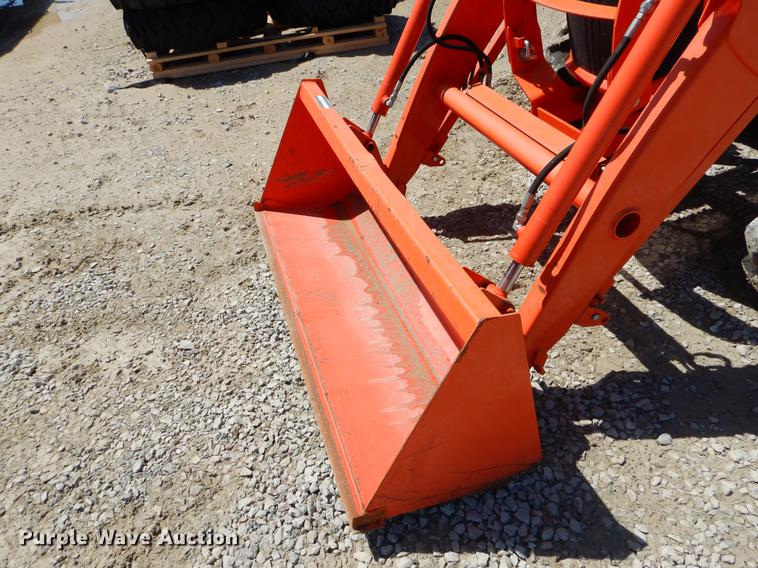 image for item EI9016 2016 Kubota L3901 MFWD tractor