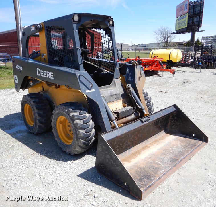 image for item EI9018 2010 John Deere 326D skid steer