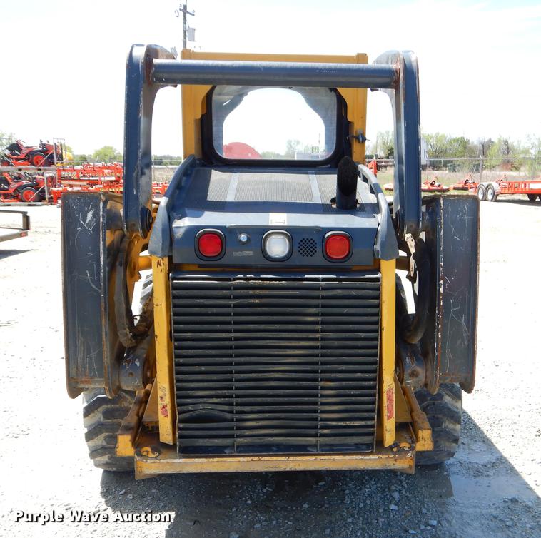 image for item EI9018 2010 John Deere 326D skid steer
