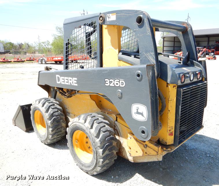image for item EI9018 2010 John Deere 326D skid steer