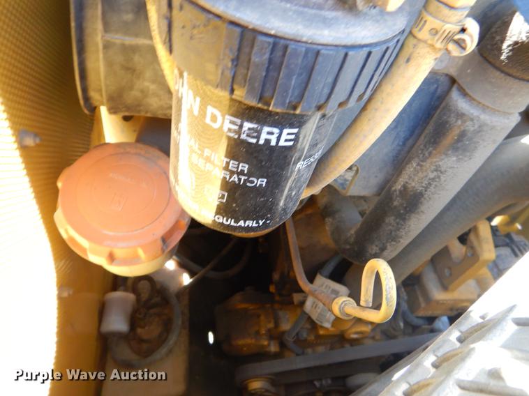 image for item EI9018 2010 John Deere 326D skid steer
