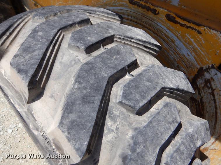 image for item EI9018 2010 John Deere 326D skid steer