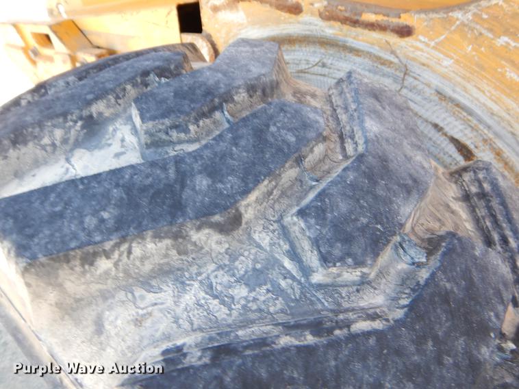 image for item EI9018 2010 John Deere 326D skid steer