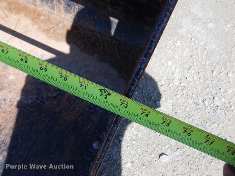 image for item EI9018 2010 John Deere 326D skid steer