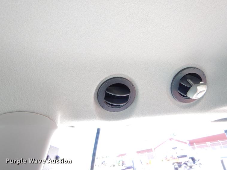 image for item EI9019 2016 Kubota L3560 HST tractor