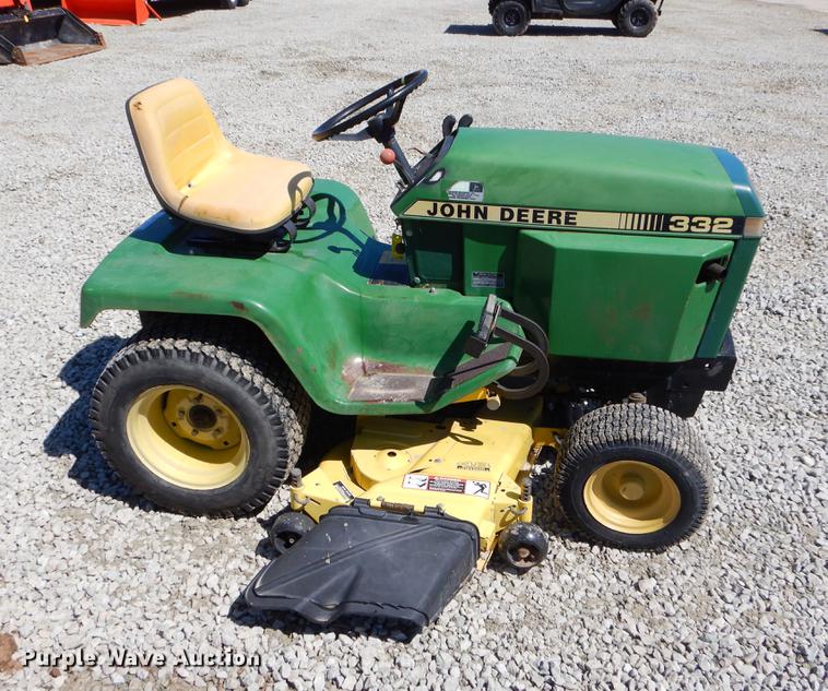 image for item EI9020 John Deere 332 lawn mower