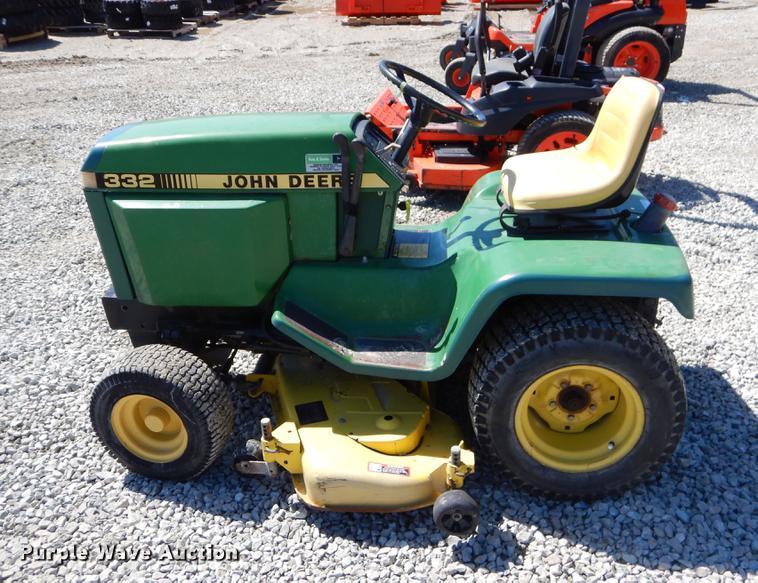 image for item EI9020 John Deere 332 lawn mower