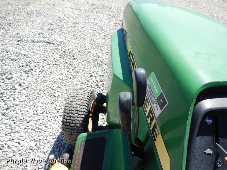 image for item EI9020 John Deere 332 lawn mower