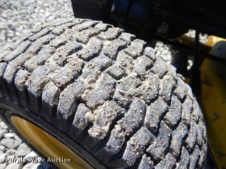 image for item EI9020 John Deere 332 lawn mower