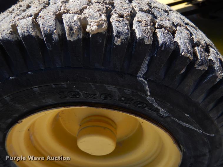 image for item EI9020 John Deere 332 lawn mower