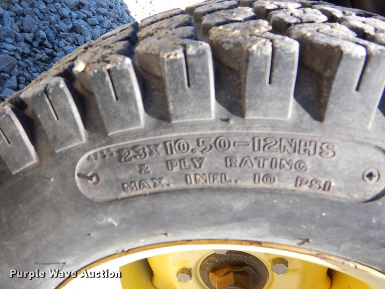 image for item EI9020 John Deere 332 lawn mower