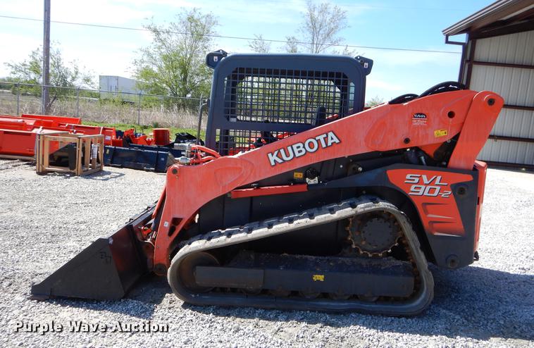 image for item EI9023 2013 Kubota SVL90-2 skid steer