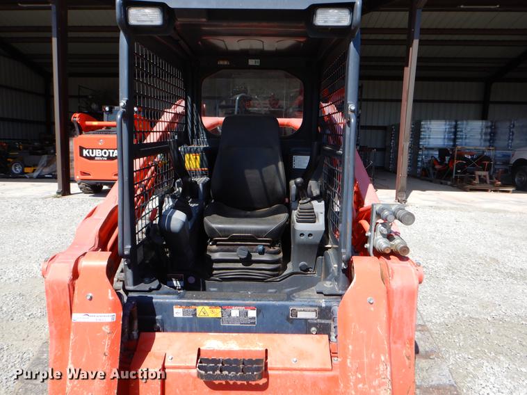 image for item EI9023 2013 Kubota SVL90-2 skid steer