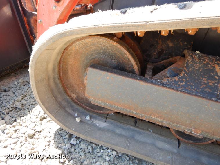 image for item EI9023 2013 Kubota SVL90-2 skid steer