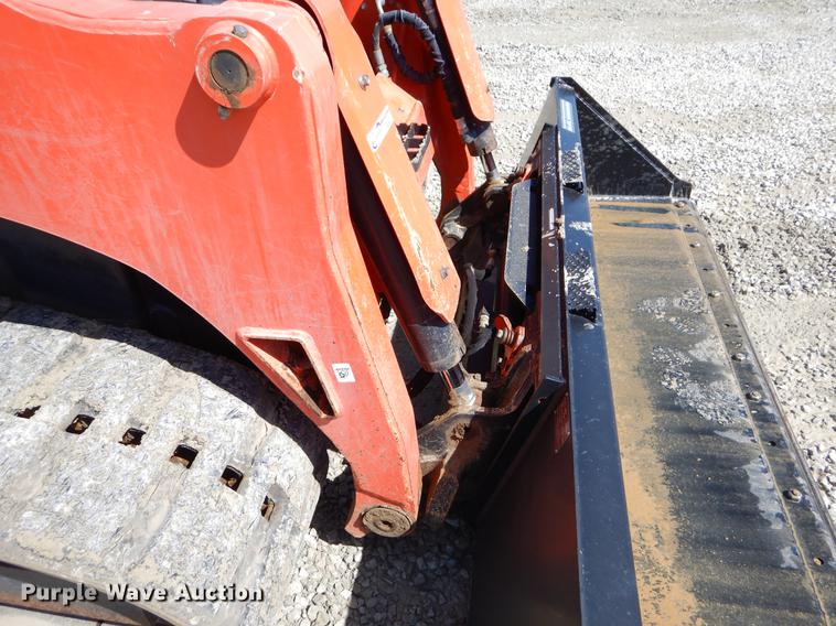 image for item EI9023 2013 Kubota SVL90-2 skid steer