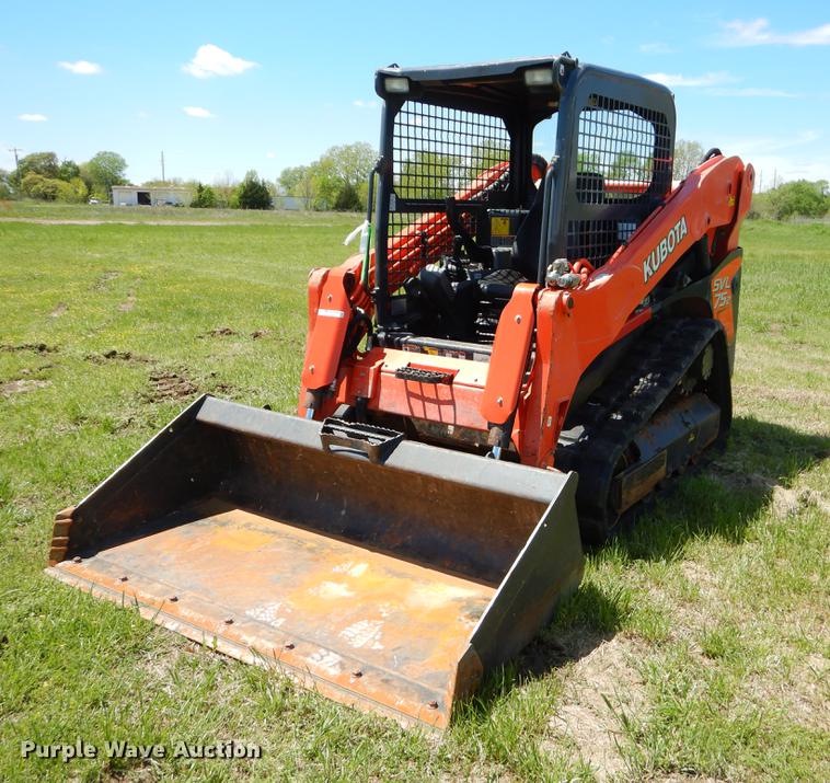 image for item EI9034 2013 Kubota SVL75-2 skid steer