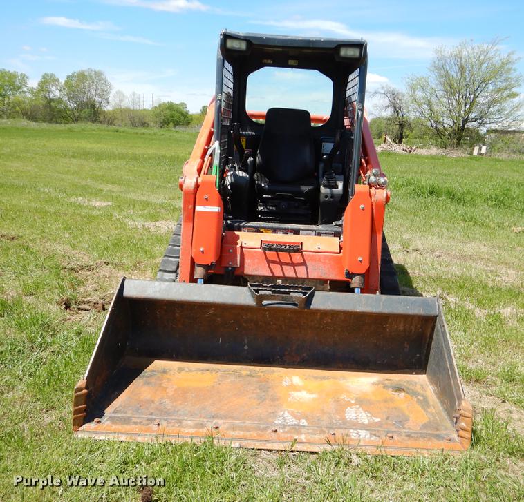 image for item EI9034 2013 Kubota SVL75-2 skid steer
